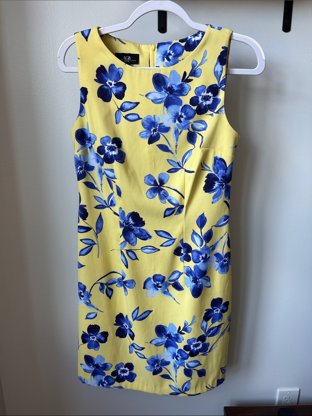 AGB Sleeveless Yellow Dress with Blue Floral Print Size 8